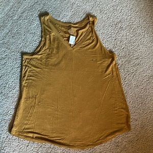 NWT gold Maurice's 24/7 v-neck tank top